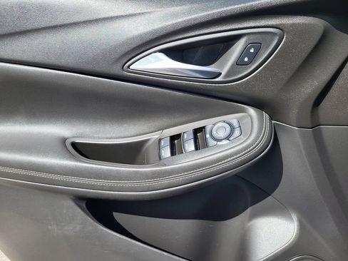 Used 2024 Buick Encore GX Sport Touring FWD image 18