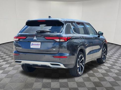 Used 2024 Mitsubishi Outlander AWD image 4