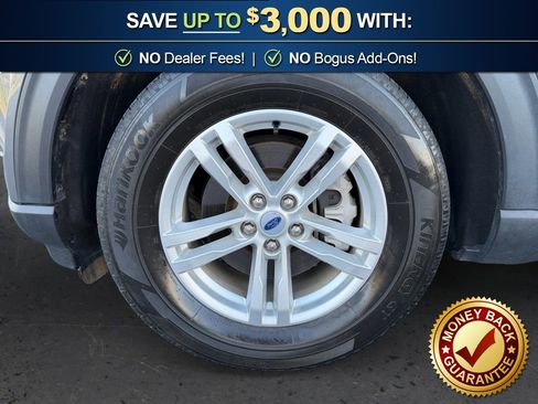 Used 2023 Ford Explorer XLT RWD image 13