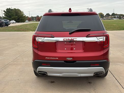 Used 2023 GMC Acadia SLE w/ Driver Convenience Package image 8