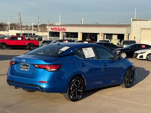 Certified 2025 Nissan Sentra SV image 7