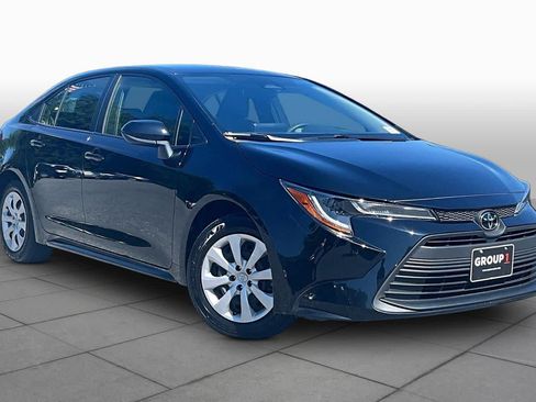 Used 2024 Toyota Corolla LE FWD image 5