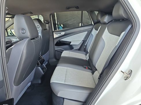 Used 2023 Volkswagen ID.4 Pro RWD image 15
