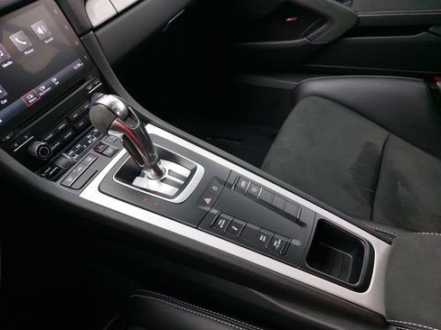 Certified 2022 Porsche 718 Cayman GT4 RWD image 20