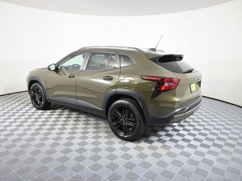 Used 2024 Chevrolet Trax ACTIV w/ Driver Confidence Package image 4