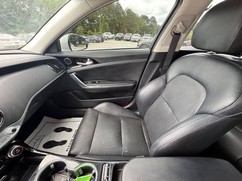Used 2019 Kia Stinger RWD image 21
