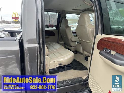 Used 2006 Ford F350 Lariat image 16
