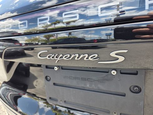 Used 2023 Porsche Cayenne S Platinum AWD/4WD image 11