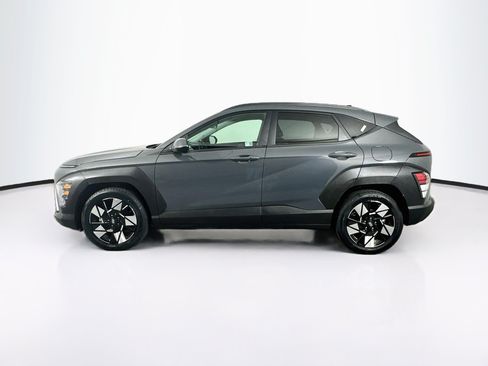 Used 2025 Hyundai Kona SEL FWD image 4