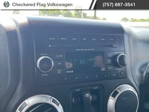 Used 2014 Jeep Wrangler Rubicon w/ Power Convenience Group AWD/4WD image 35