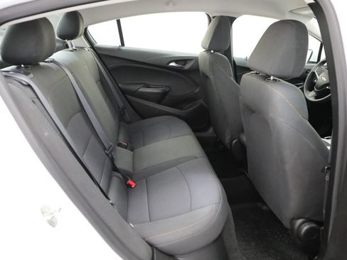 Used 2017 Chevrolet Cruze LS w/ LS Fleet Convenience Package FWD image 10