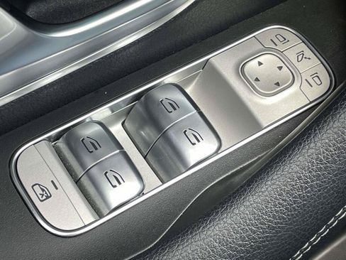 Certified 2021 Mercedes-Benz GLE 350 4MATIC image 32
