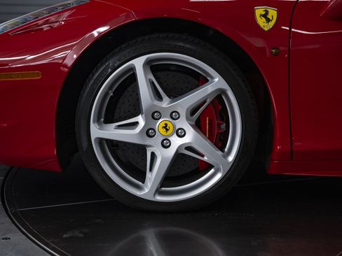 Used 2012 Ferrari 458 Spider RWD image 20