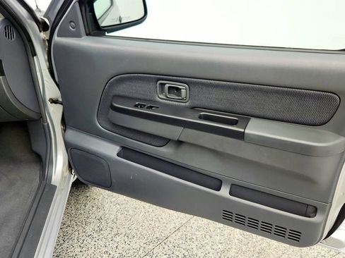 Used 2004 Nissan Frontier XE w/ (VTP) Value Truck Pkg image 22