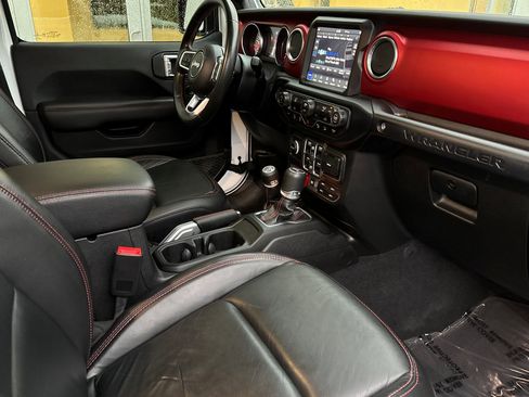 Used 2019 Jeep Wrangler Unlimited Rubicon image 16