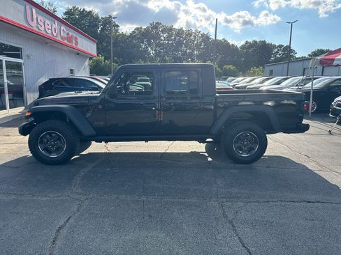 Used 2022 Jeep Gladiator Rubicon w/ Cold Weather Group AWD/4WD image 3