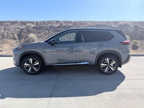 Used 2022 Nissan Rogue Platinum w/ Head-Up Display Package image 5