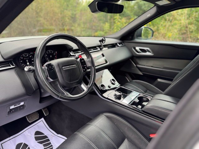 Used 2018 Land Rover Range Rover Velar R-Dynamic SE AWD/4WD image 9