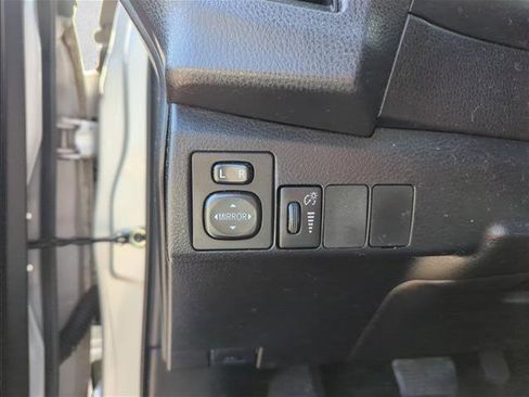 Used 2016 Toyota Corolla L FWD image 12