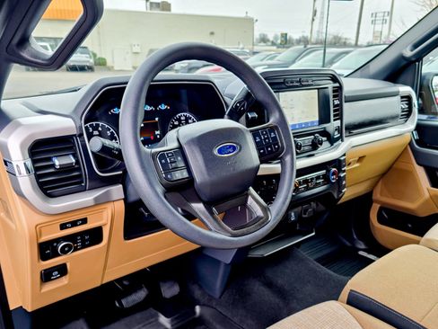 Used 2023 Ford F150 XLT w/ Trailer Tow Package image 7