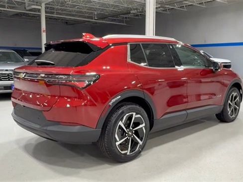 New 2026 Chevrolet Equinox EV LT image 4