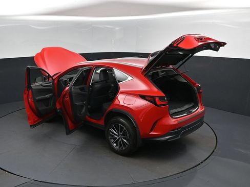 Used 2024 Lexus NX 250 FWD w/ Towing Package (2000 Lbs) image 2