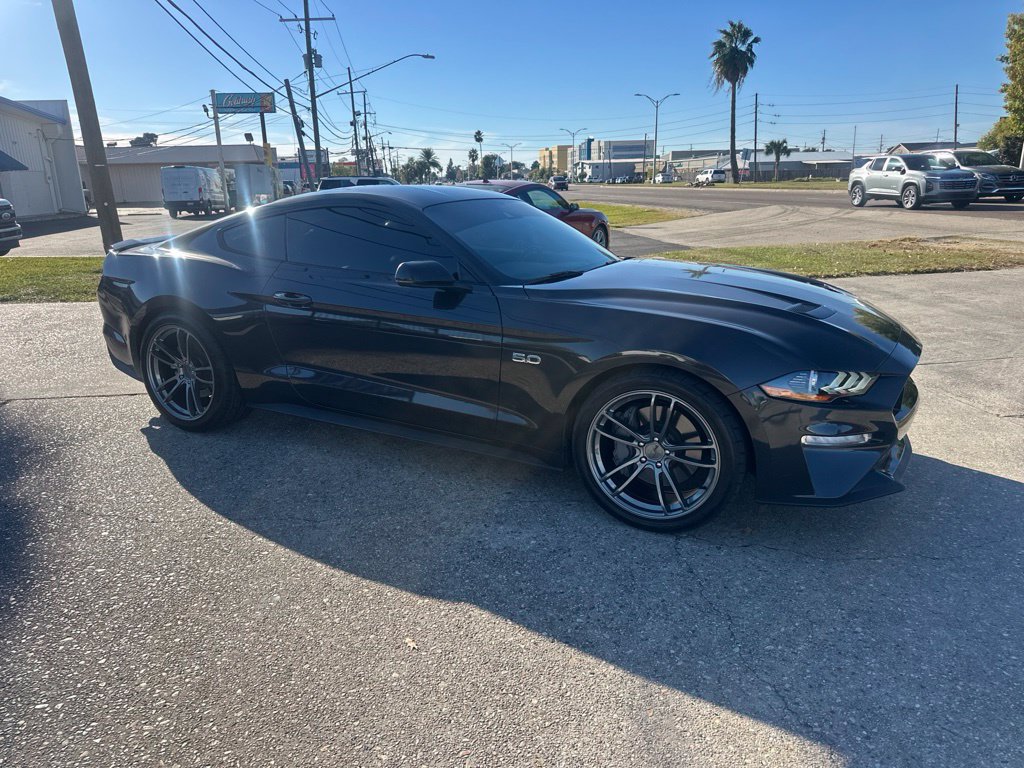 Used 2023 Ford Mustang GT Premium w/ Equipment Group 401A RWD image 3