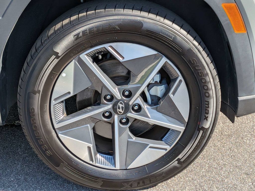 Certified 2025 Hyundai Tucson SEL AWD/4WD image 16