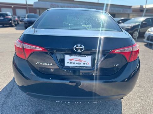 Used 2018 Toyota Corolla LE image 4