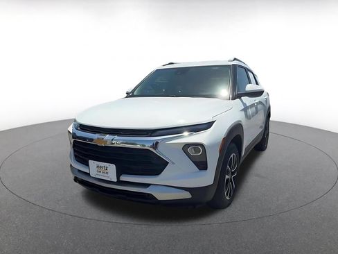 Used 2025 Chevrolet TrailBlazer LT FWD image 6