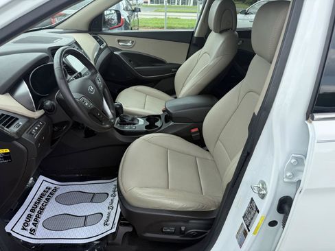 Used 2017 Hyundai Santa Fe Sport FWD image 8