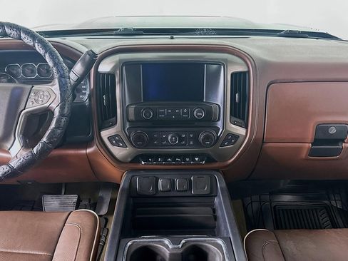 Used 2017 Chevrolet Silverado 3500 High Country image 32