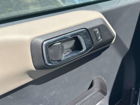 Used 2024 Ford Bronco Wildtrak AWD/4WD image 19