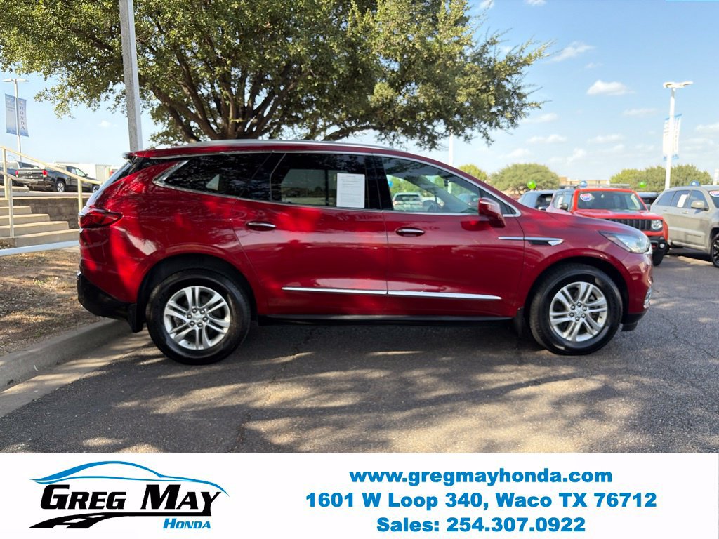 Used 2018 Buick Enclave Premium w/ LPO, Hit The Road Package AWD/4WD image 9