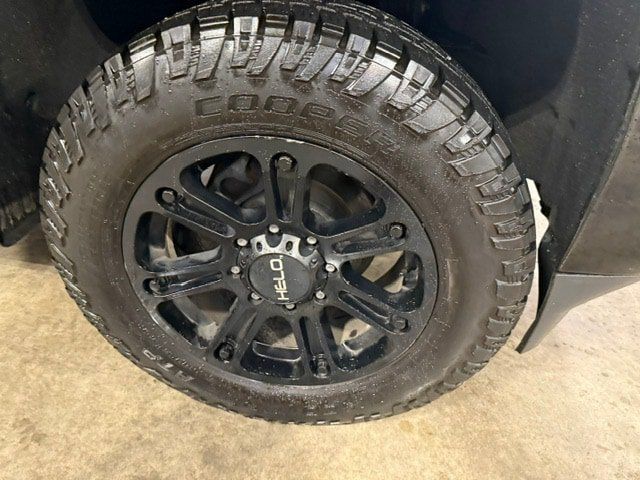 Used 2017 Chevrolet Silverado 2500 LT w/ Midnight Edition AWD/4WD image 4