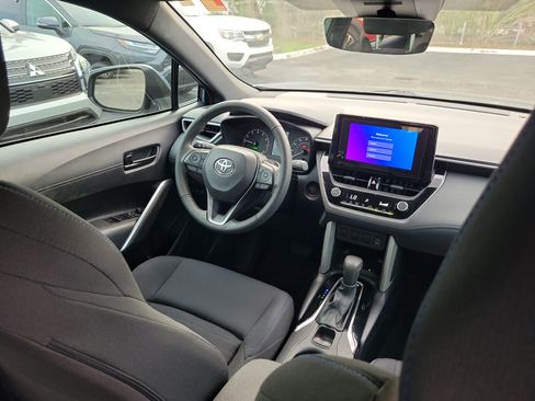 Used 2024 Toyota Corolla Cross AWD Hybrid image 14