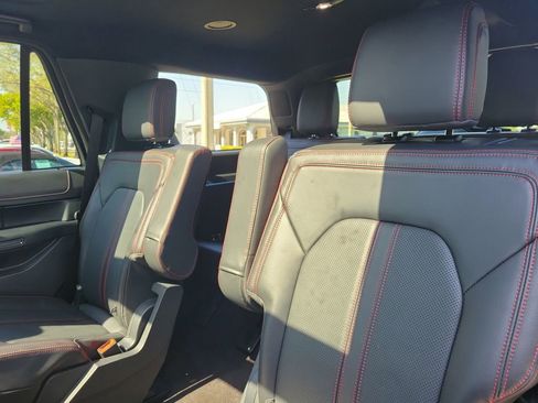 Used 2023 Ford Expedition Limited image 13