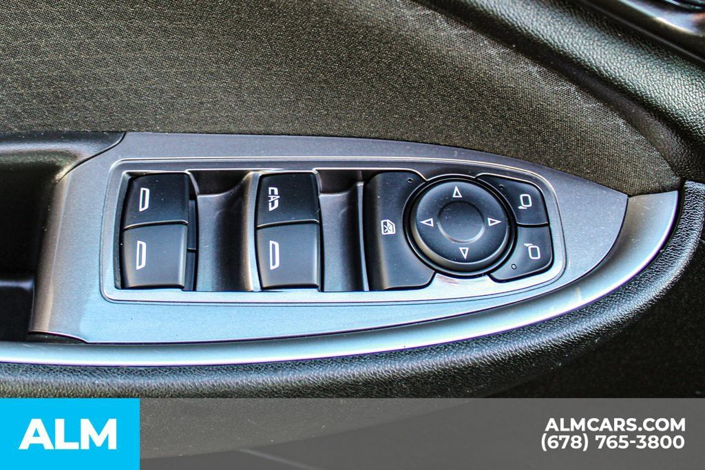 Used 2025 Chevrolet Malibu LT FWD image 39