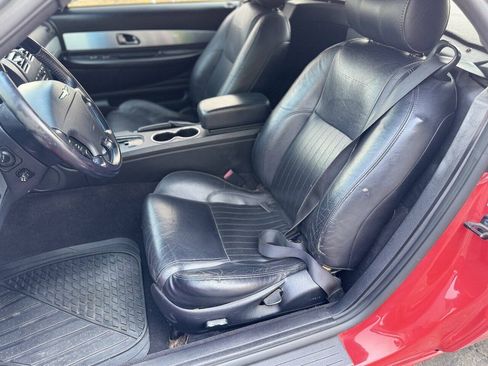 Used 2004 Ford Thunderbird RWD image 9