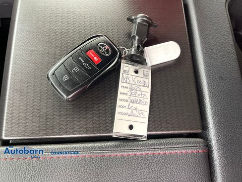 Used 2025 Toyota Sequoia TRD Pro AWD/4WD image 28