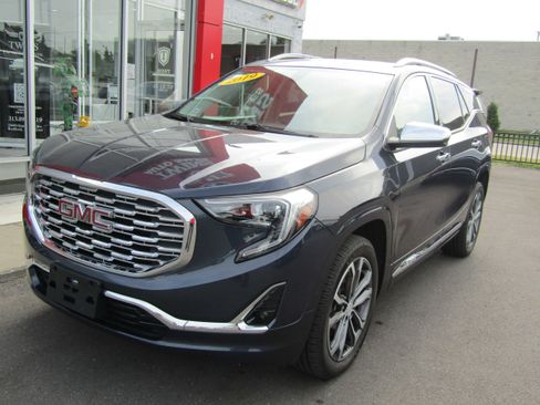 Used 2019 GMC Terrain Denali AWD/4WD image 2