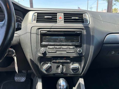Used 2013 Volkswagen Jetta TDI FWD image 10
