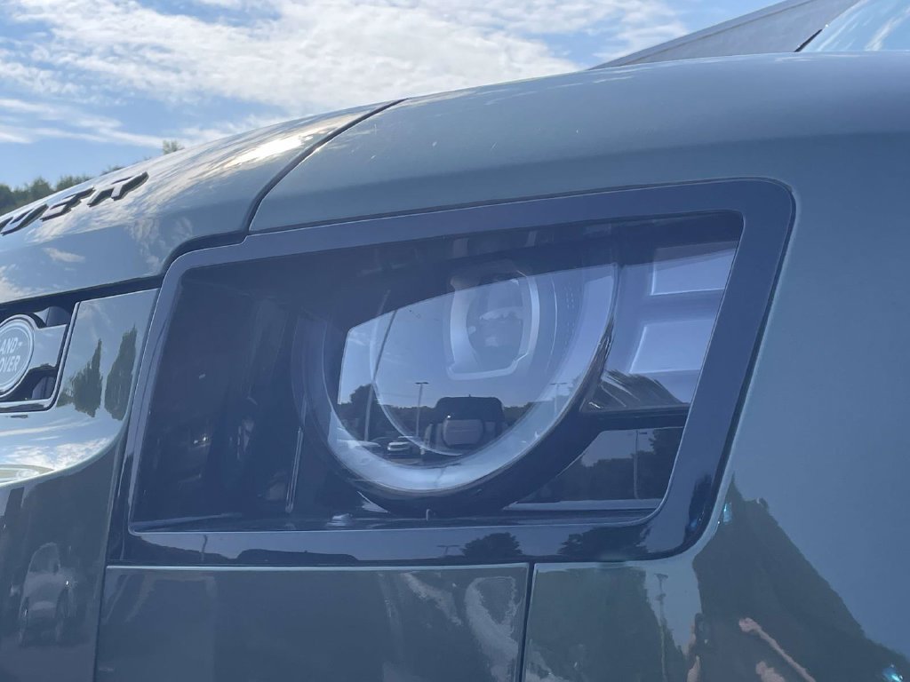 New 2026 Land Rover Defender 110 S AWD/4WD image 7