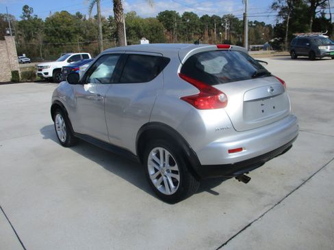 Used 2011 Nissan Juke S image 4