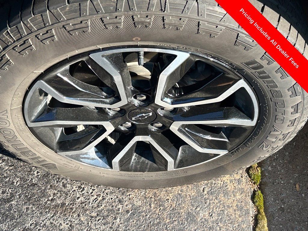 Used 2024 Chevrolet TrailBlazer ACTIV w/ Convenience Package FWD image 2