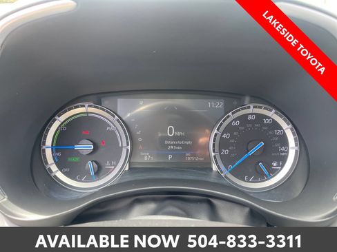 Used 2022 Toyota Highlander XLE FWD image 37