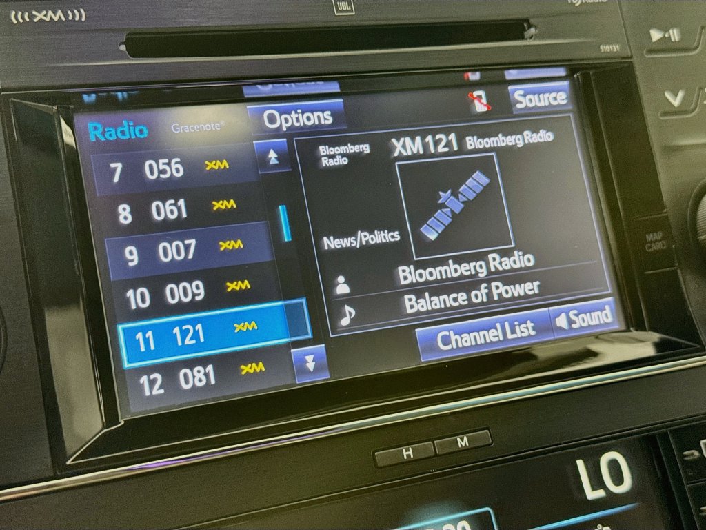 Used 2018 Toyota Avalon Limited FWD image 17