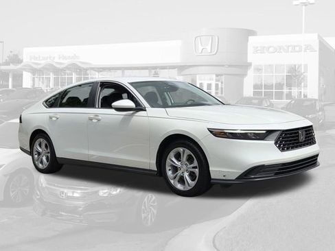Used 2023 Honda Accord LX image 4