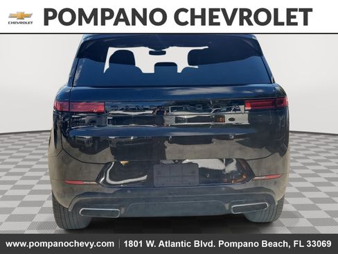 Used 2024 Land Rover Range Rover Sport Dynamic SE image 4