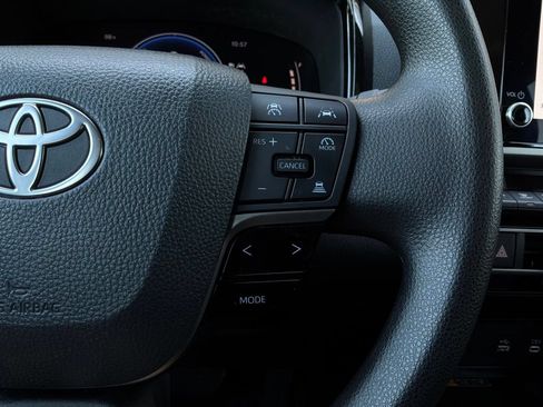 Used 2026 Toyota Camry LE FWD image 33